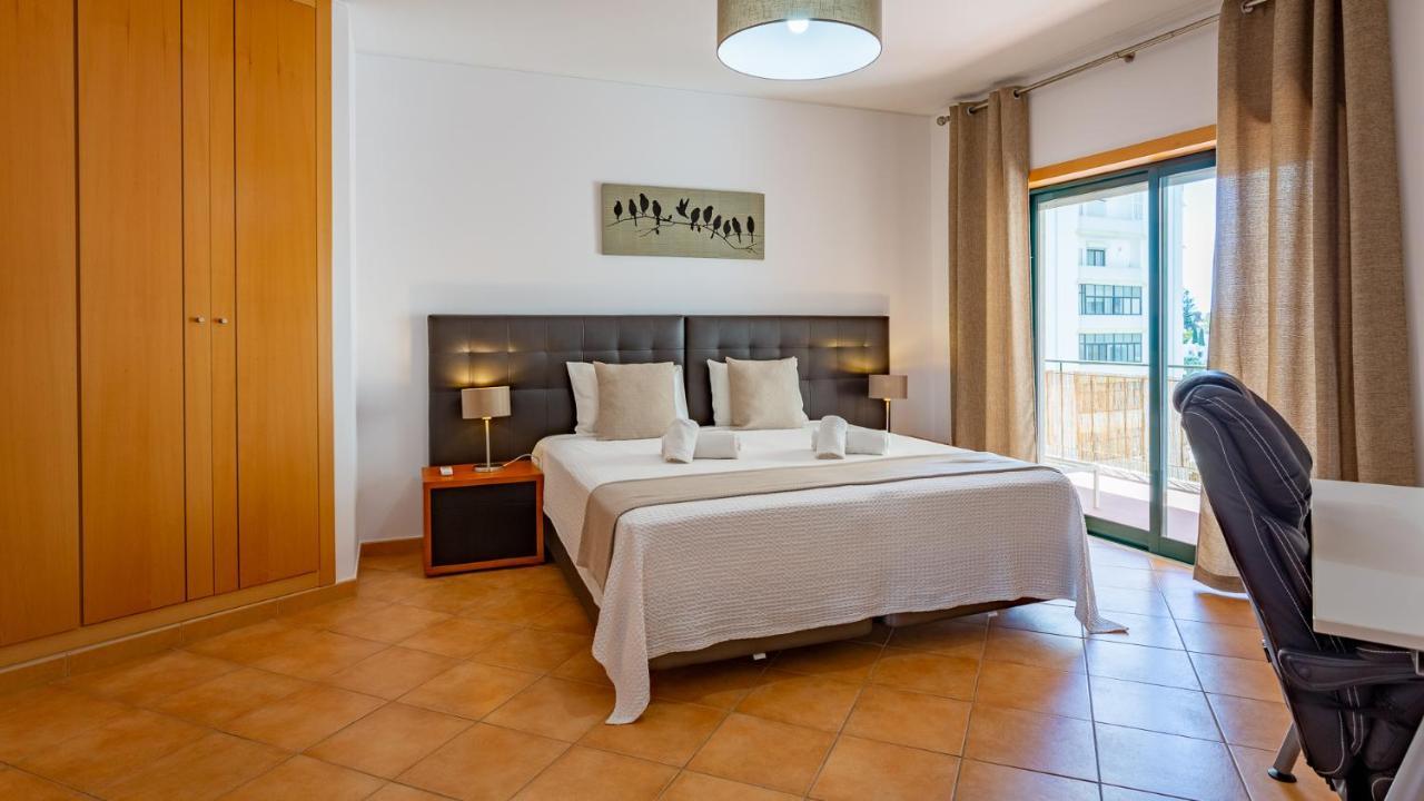 Magnificent 2Bdr Apartment W/ Ac & Pool - 2Min From Beach - By Lovelystay Armação de Pêra Buitenkant foto
