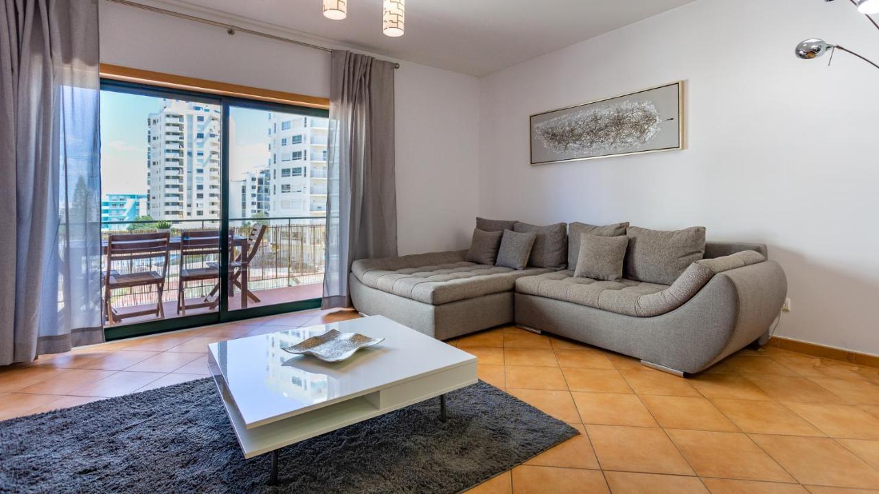 Magnificent 2Bdr Apartment W/ Ac & Pool - 2Min From Beach - By Lovelystay Armação de Pêra Buitenkant foto